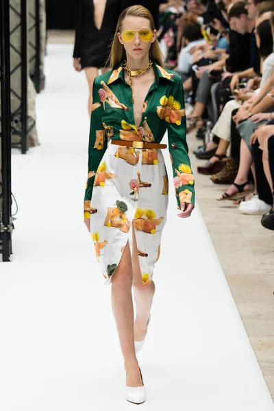 Look 2
